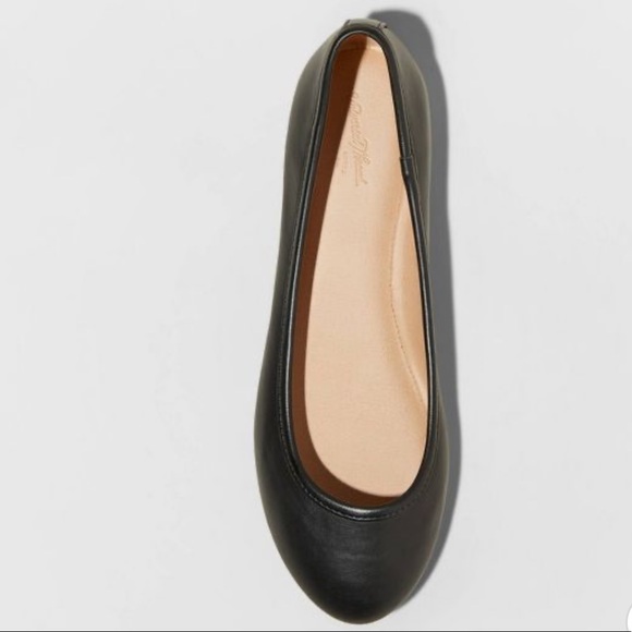 Universal Thread - Picture 3 of 3